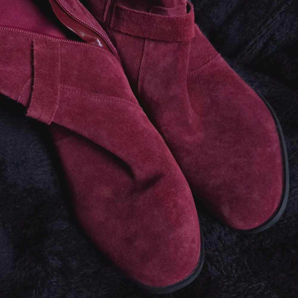 Gorgeous Marc Fisher, Burgundy Suede Boots, Women's 10 - Picture 8 of 13